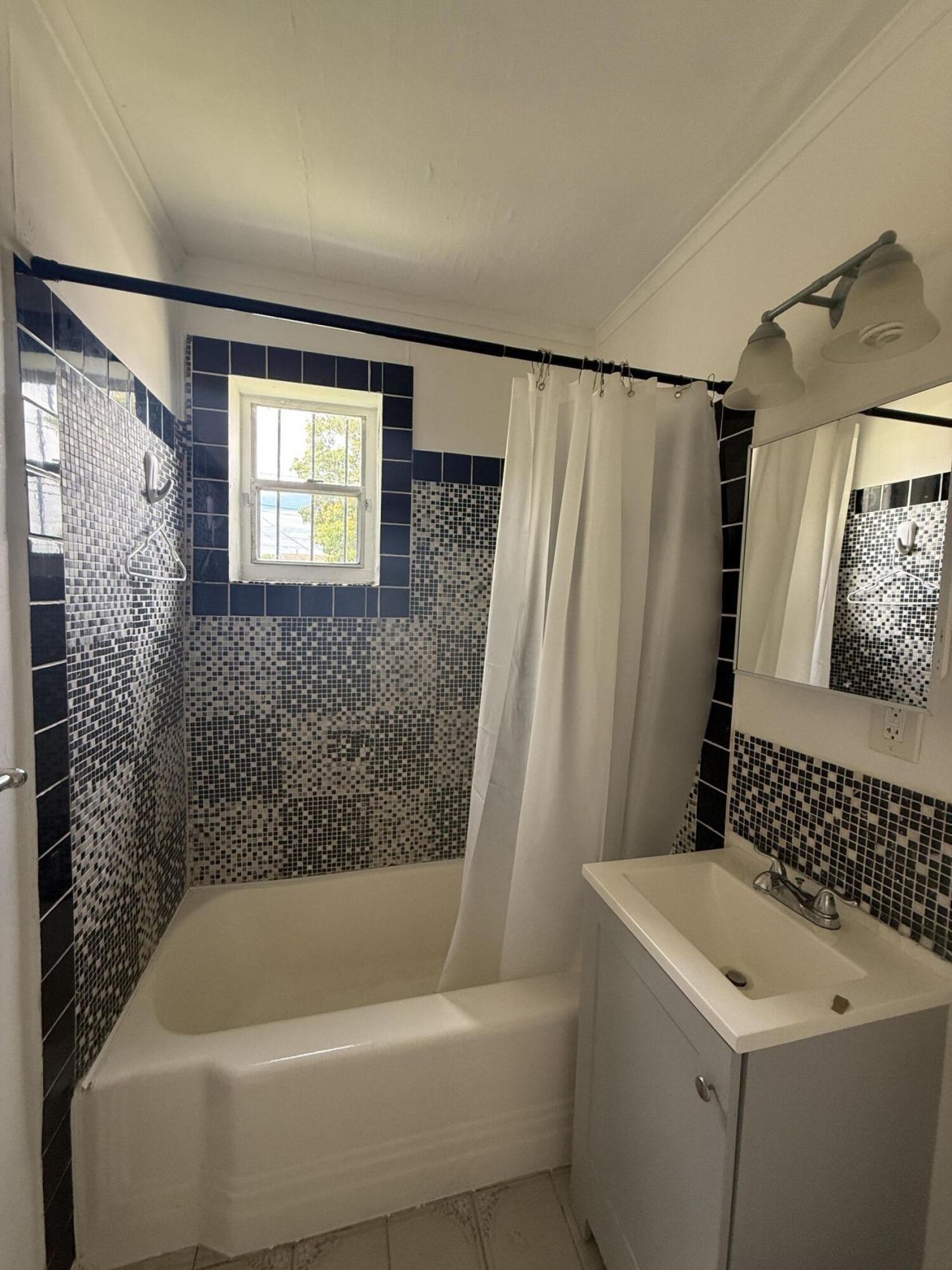 865 W 3rd Street, Riviera Beach, FL 33404 Photo