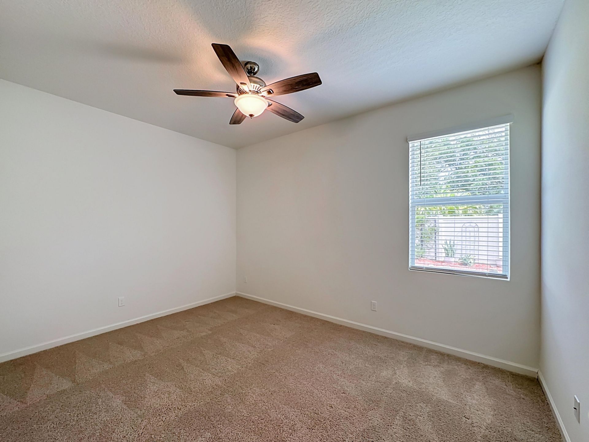 111 52nd Square, Vero Beach, FL 32968 Photo
