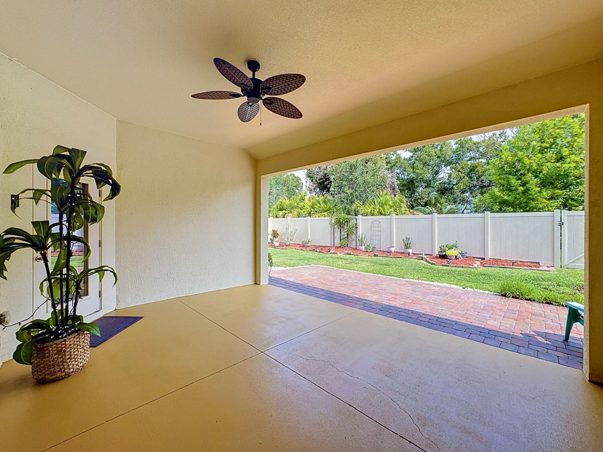 111 52nd Square, Vero Beach, FL 32968 Photo
