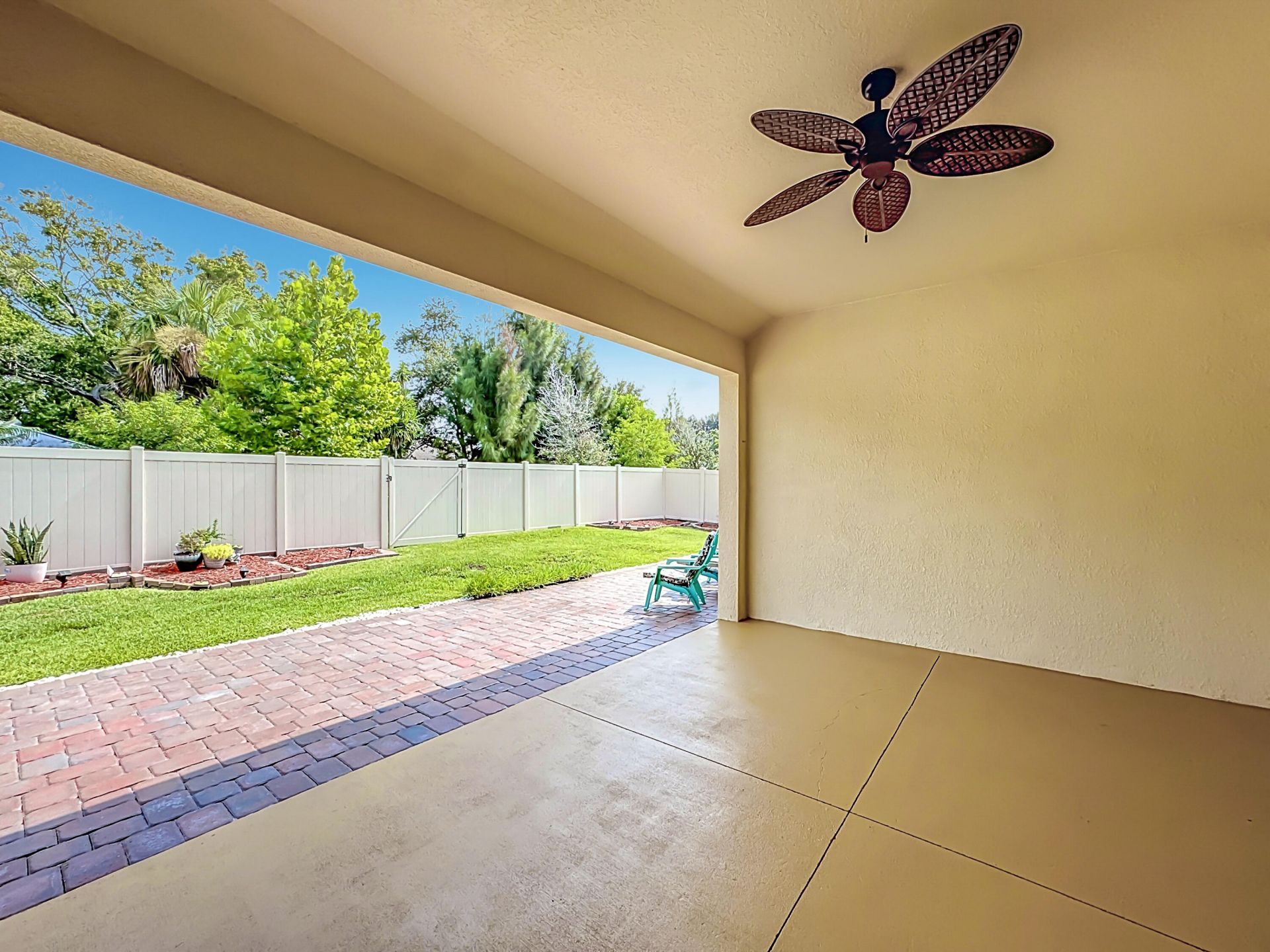 111 52nd Square, Vero Beach, FL 32968 Photo