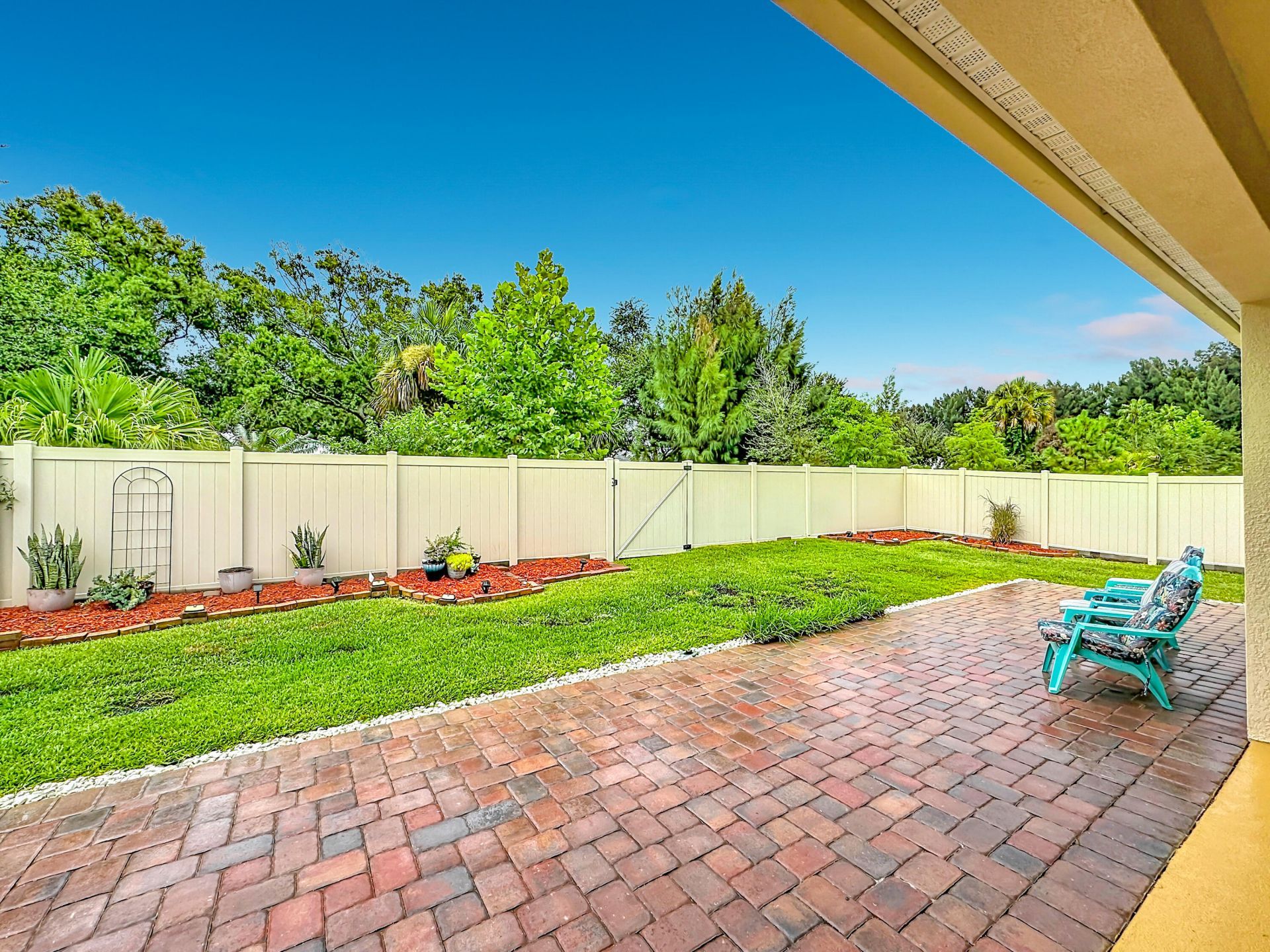 111 52nd Square, Vero Beach, FL 32968 Photo