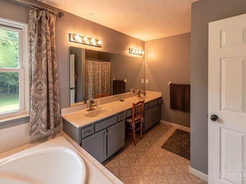 1559 Wild Cherry Drive, Miami Twp, OH 45150 Photo 74