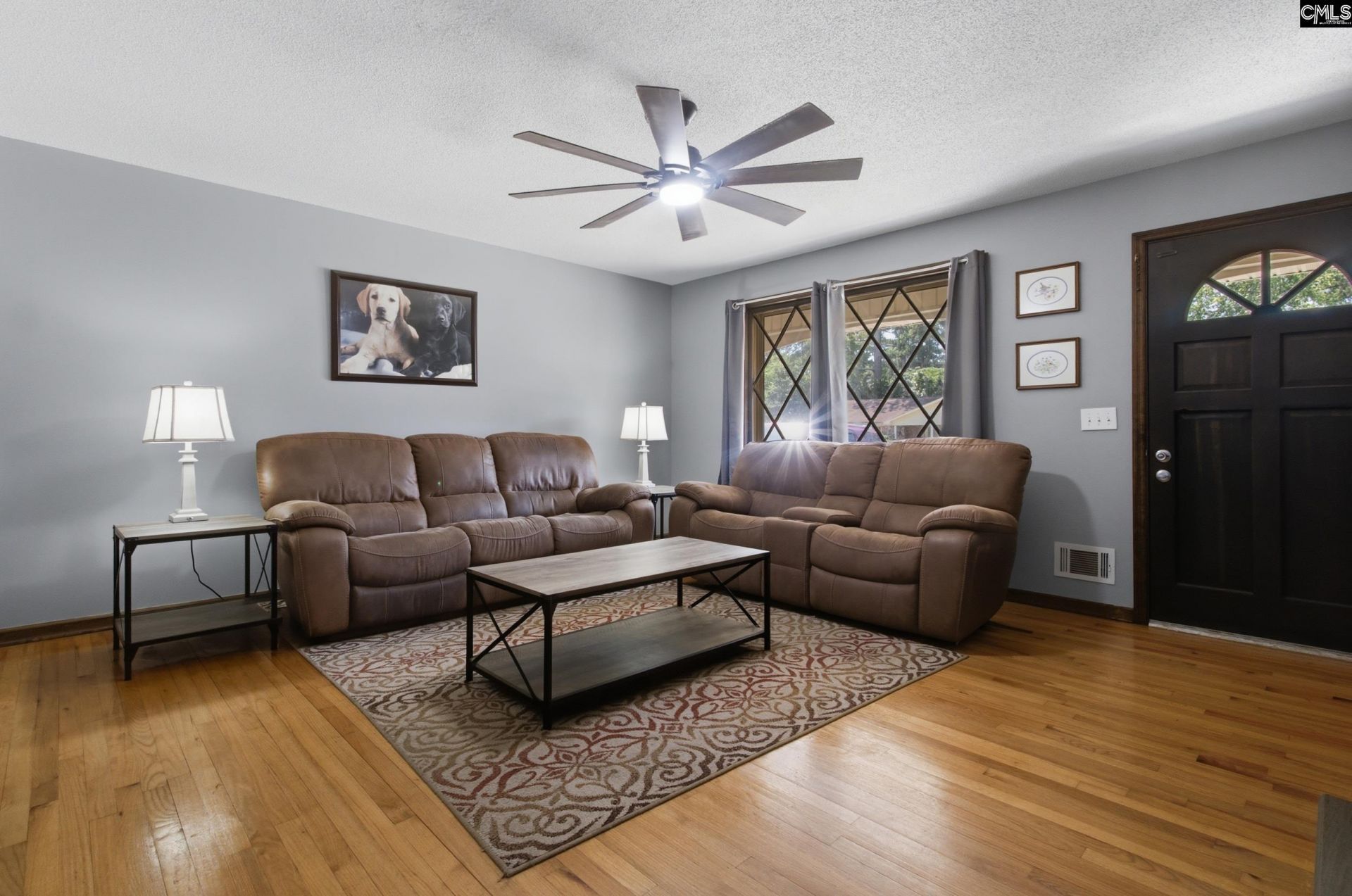 3136 Woodsen Circle  Photo 5