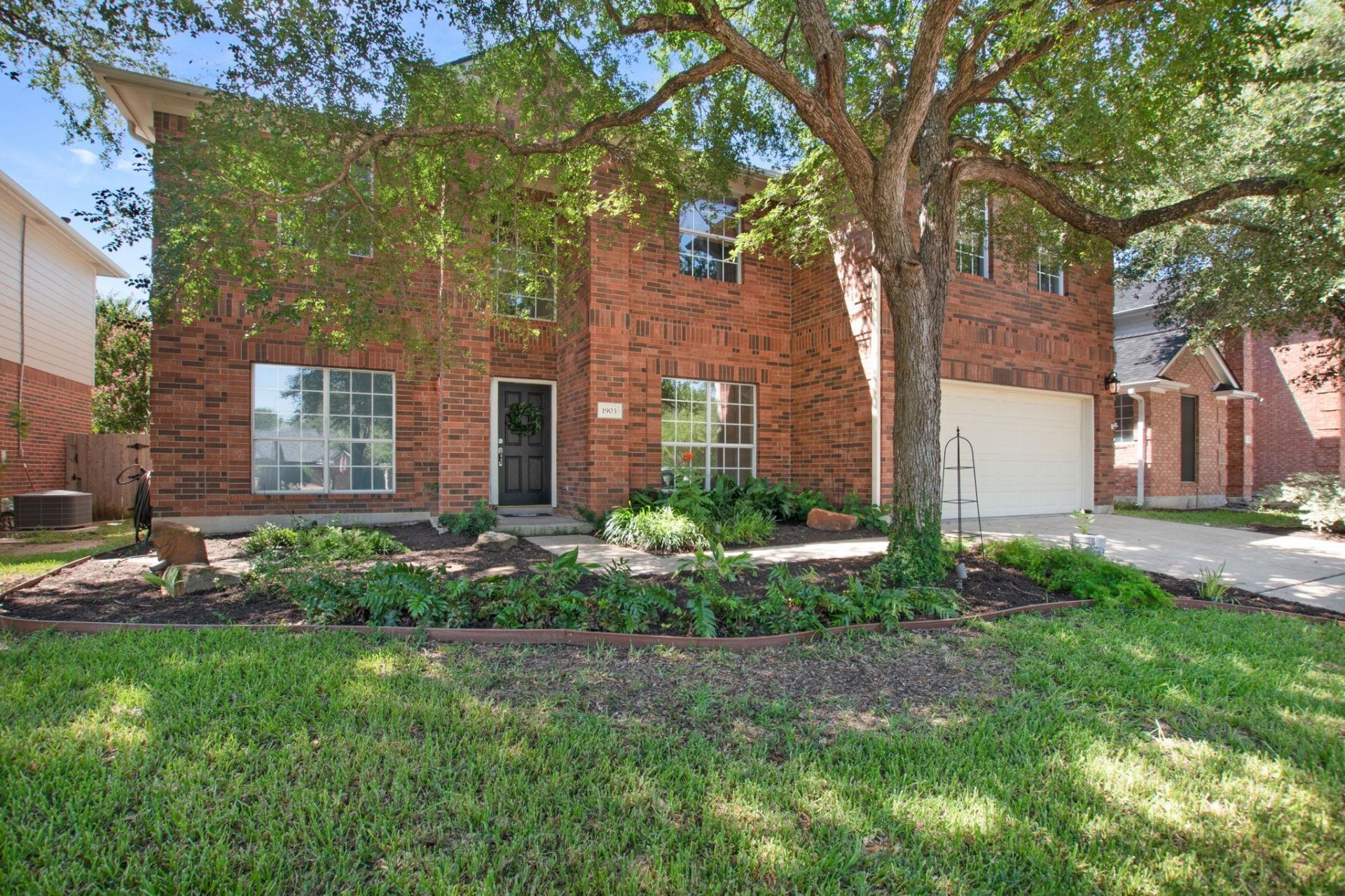 1903 Springwater Dr, Round Rock, TX 78681 Main Photo