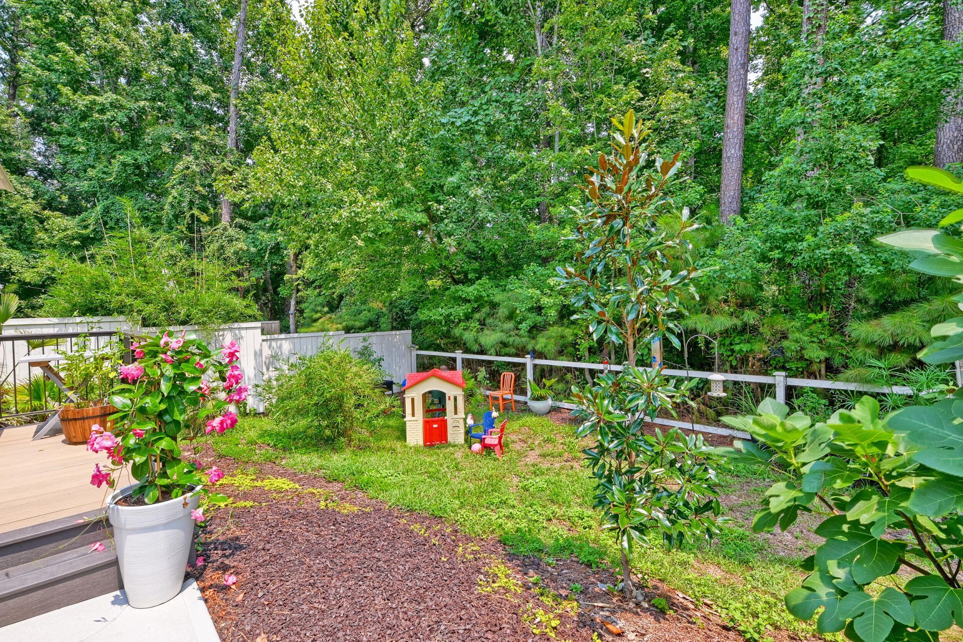 3798 Sawmill Court Photo 12