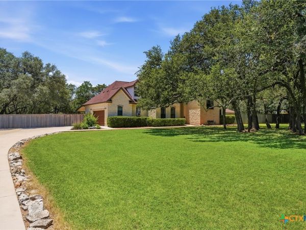 1017 Mountain Drive , San Marcos, TX 78666