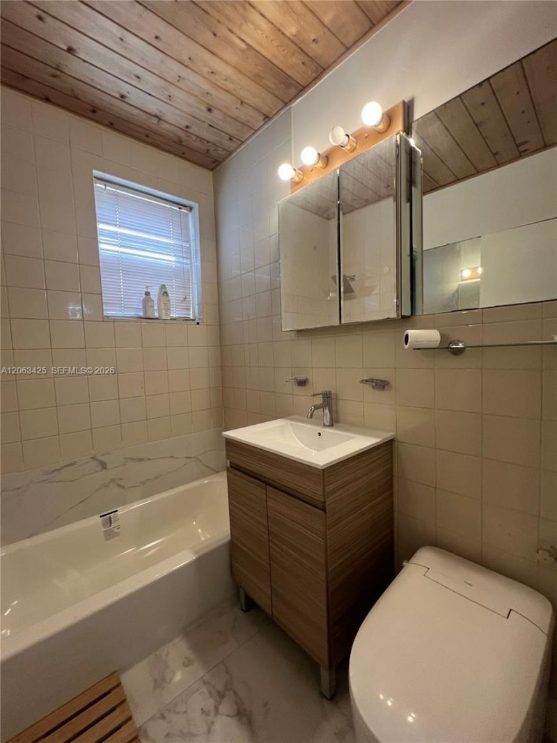 9350 E Bay Harbor Dr, Unit 6, Bay Harbor Islands, FL 33154 Photo