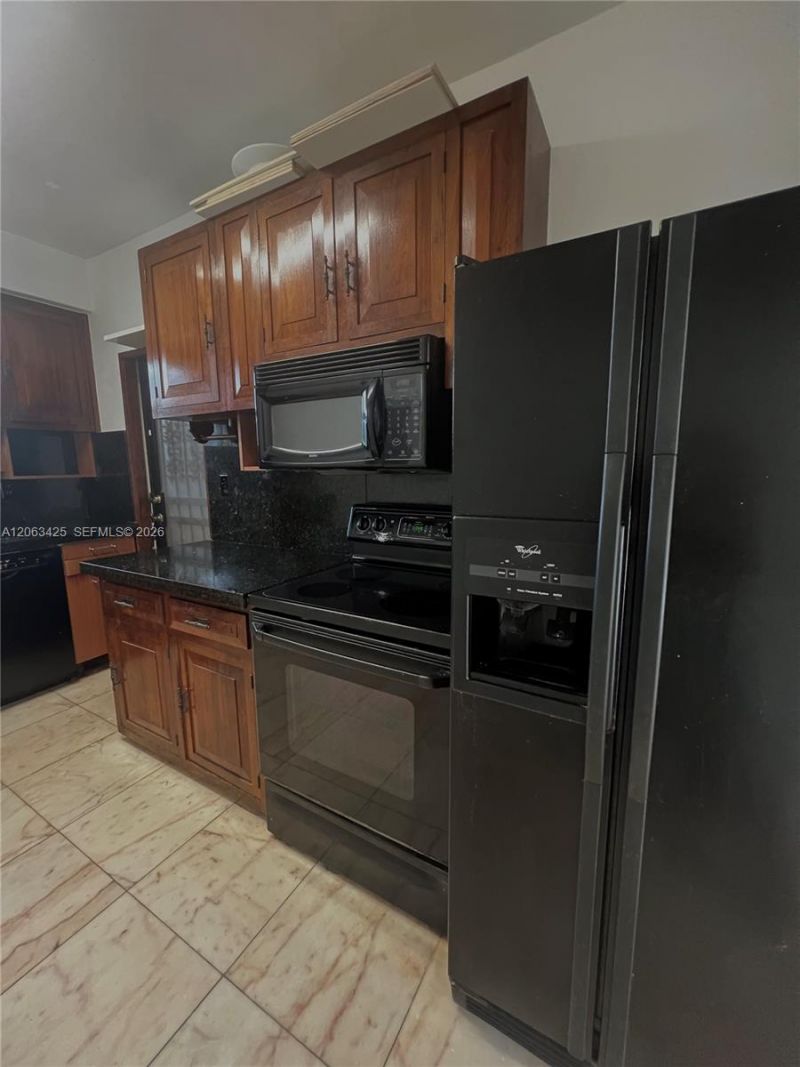 9350 E Bay Harbor Dr, Unit 6, Bay Harbor Islands, FL 33154 Photo