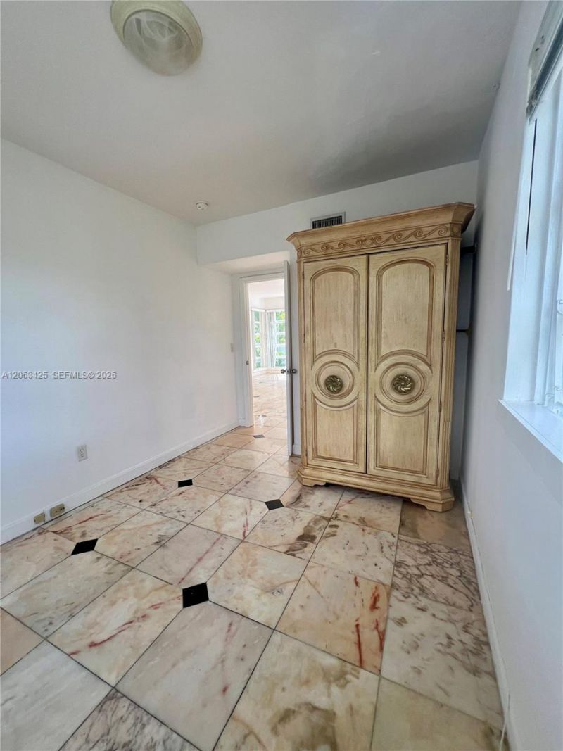 9350 E Bay Harbor Dr, Unit 6, Bay Harbor Islands, FL 33154 Photo