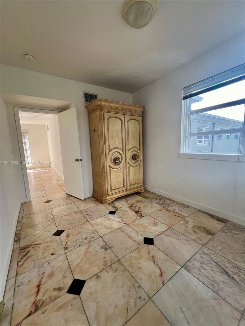 9350 E Bay Harbor Dr, Unit 6, Bay Harbor Islands, FL 33154 Photo