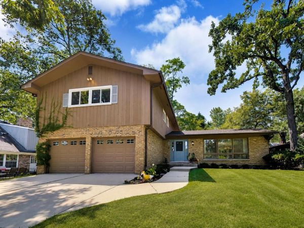 2360 N Westwood Lane , Palatine, IL 60074