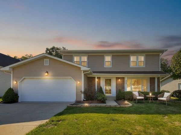 720 Dunhill Drive , Buffalo Grove, IL 60089