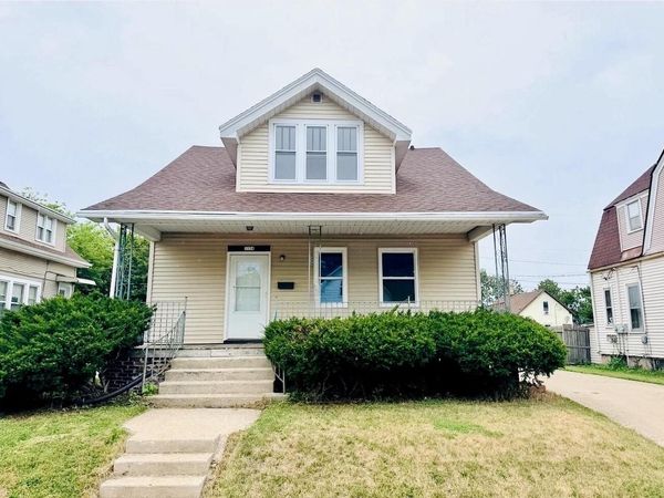 1534 Martin AVENUE, Sheboygan, WI 53083