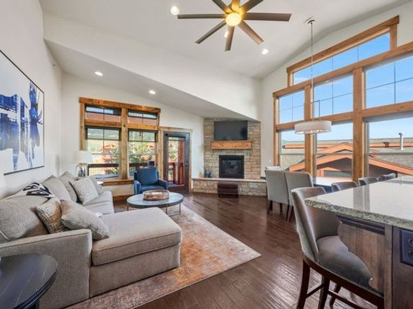 9855 N VISTA DR , Unit 302, Heber City, UT 84032