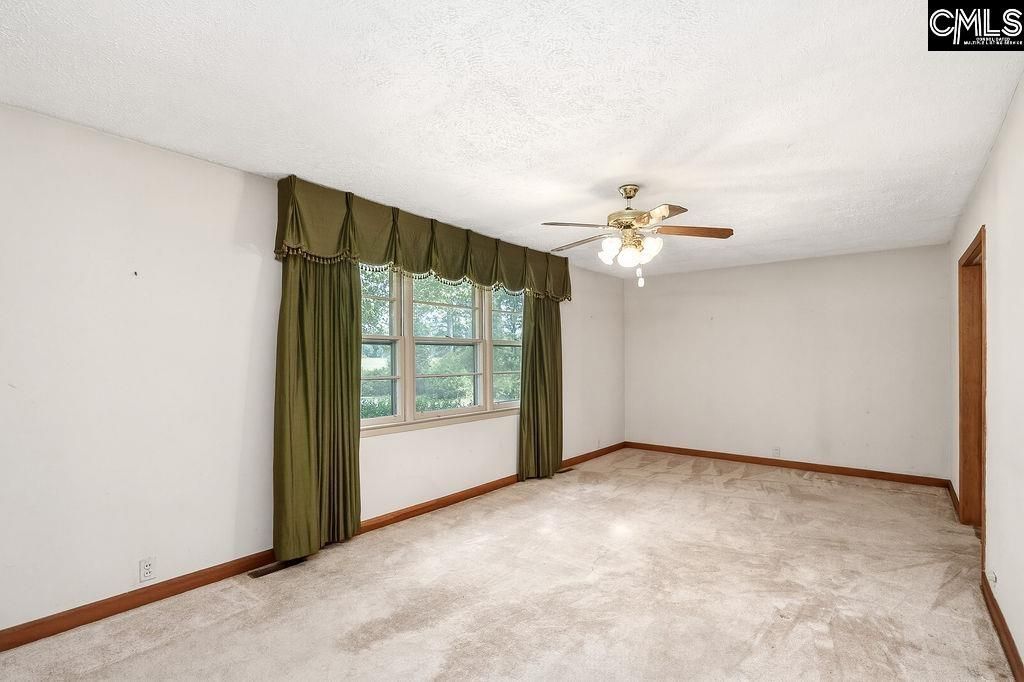 1557 Hwy 121 N Photo 18