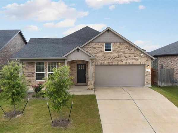 450 Durian LOOP, Buda, TX 78610