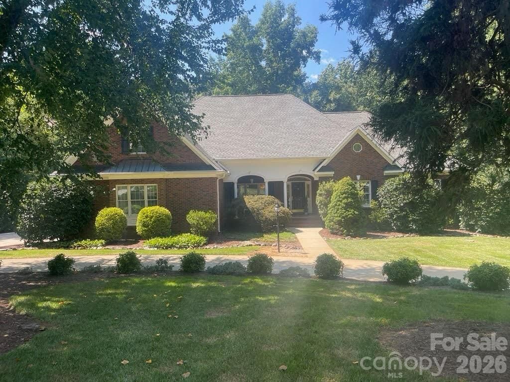 675 Heather Drive, Lincolnton, NC 28092 Main Photo