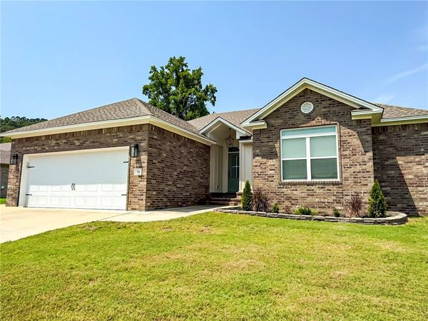 316 Promenade Circle , Russellville, AR 72801