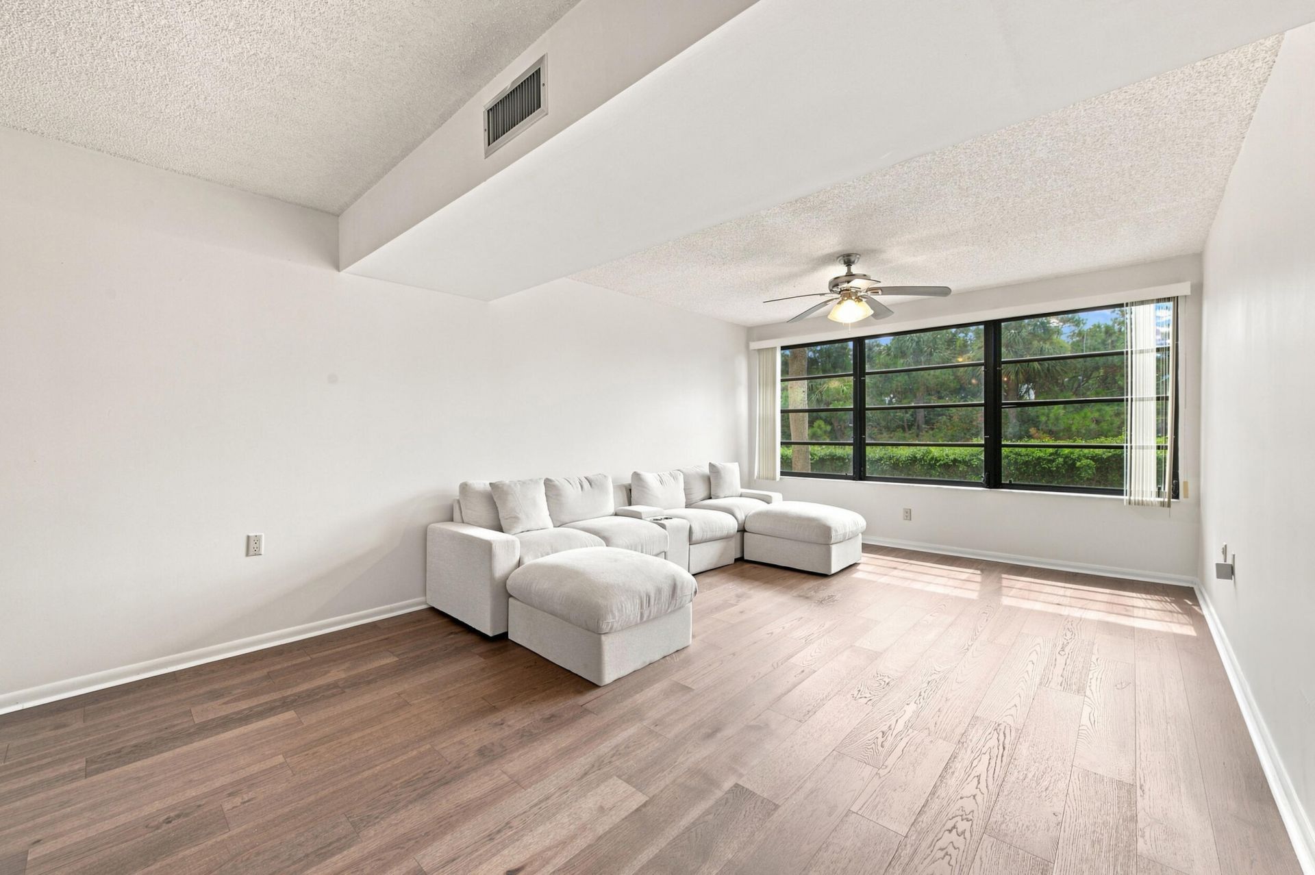 3515 Village Boulevard, Unit 206, West Palm Beach, FL 33409 Photo