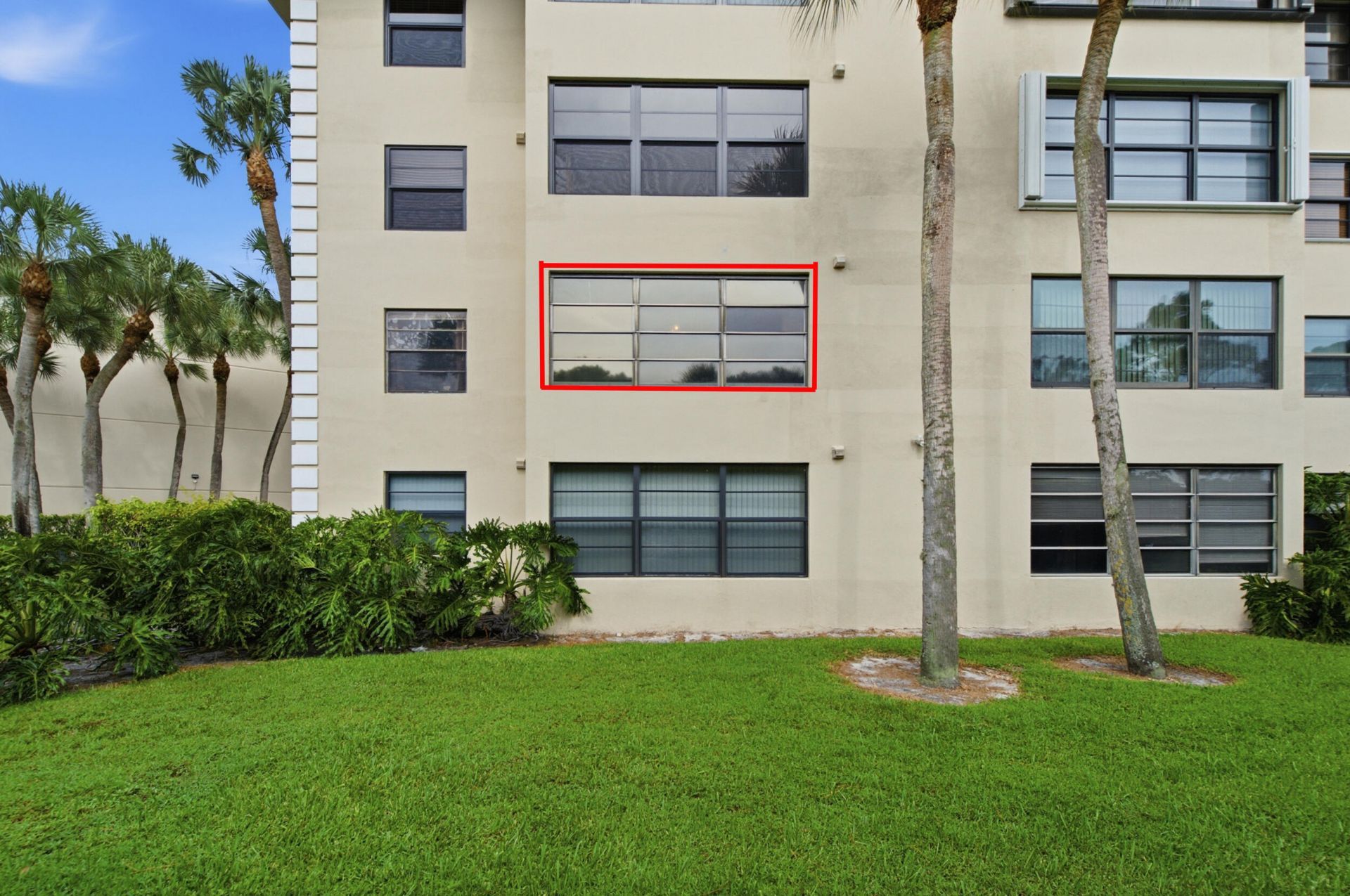 3515 Village Boulevard, Unit 206, West Palm Beach, FL 33409 Photo