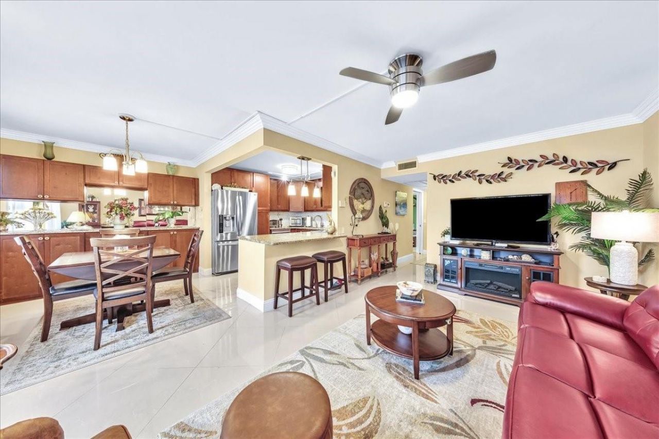 2047 Wolverton C, Boca Raton, FL 33434 Photo