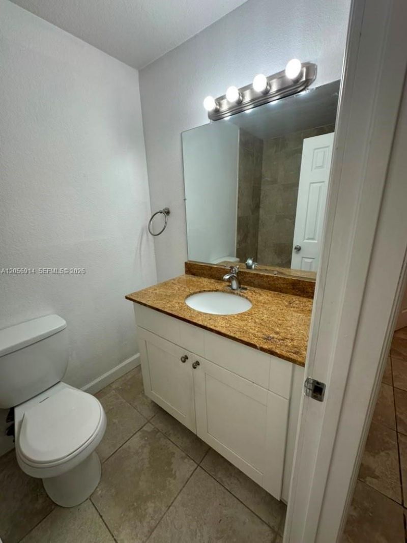 3330 N Pinewalk Dr N, Unit 1611, Margate, FL 33063 Photo