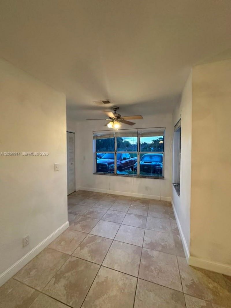 3330 N Pinewalk Dr N, Unit 1611, Margate, FL 33063 Photo