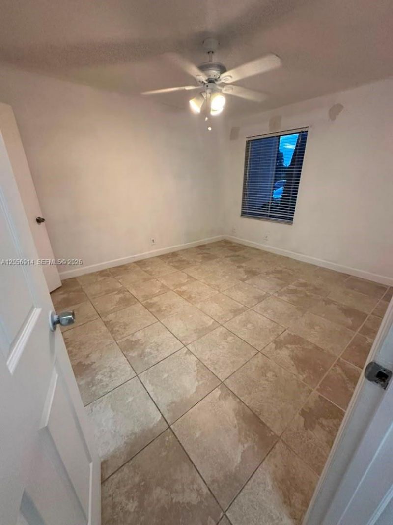 3330 N Pinewalk Dr N, Unit 1611, Margate, FL 33063 Photo