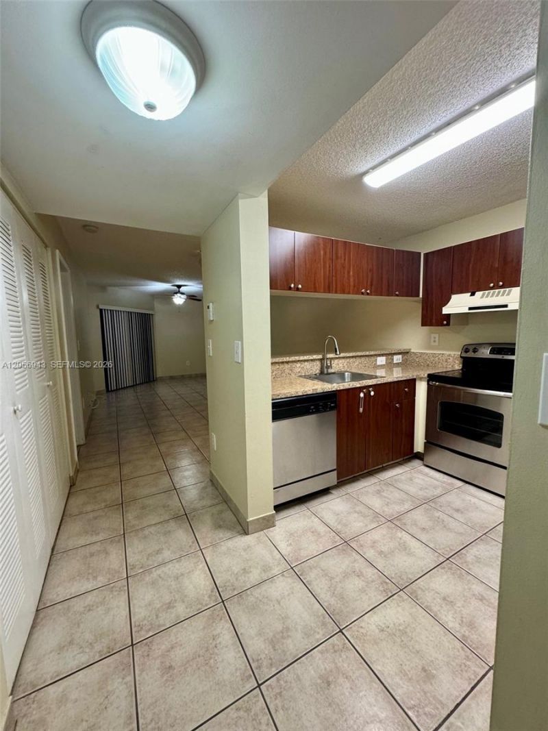 9945 Nob Hill Ct, Unit 9945, Sunrise, FL 33351 Photo