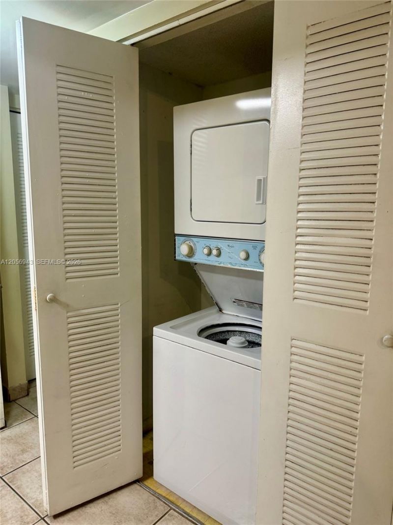 9945 Nob Hill Ct, Unit 9945, Sunrise, FL 33351 Photo