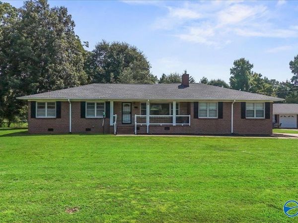 34 Carver Drive, Boaz, AL 35956