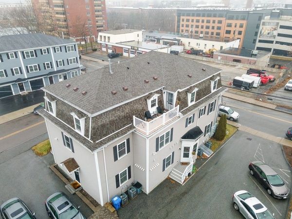 75 Pine St, Unit 31, Waltham, MA 02453