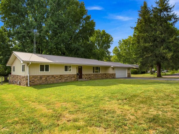 1314 7th Street , Monett, MO 65708