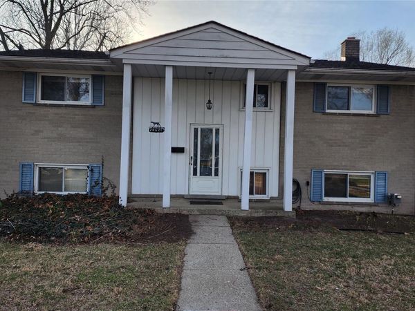 28621 Milton Avenue, Warren, Mi 48092