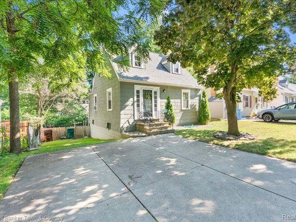 617 Irvington Avenue, Lansing, Mi 48910