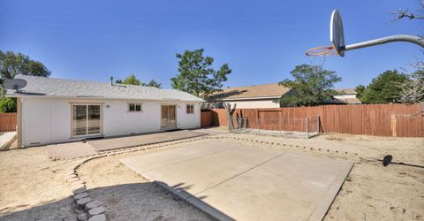 6395 W Ottawa Court, Sun Valley, NV 89433 Photo