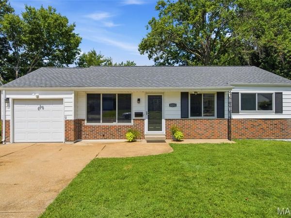 8233 Marvale Lane, Affton, MO 63123