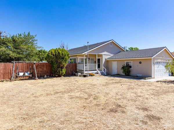 19800 Luana Dr, Tehachapi, CA 93561