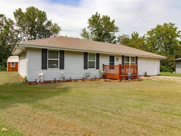 310 Renee Lane, Garden City, MO 64747