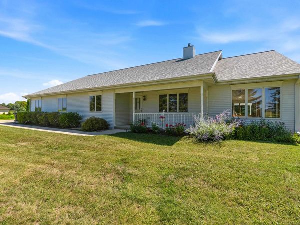 N7600 Burns Road, Beaver Dam, WI 53916