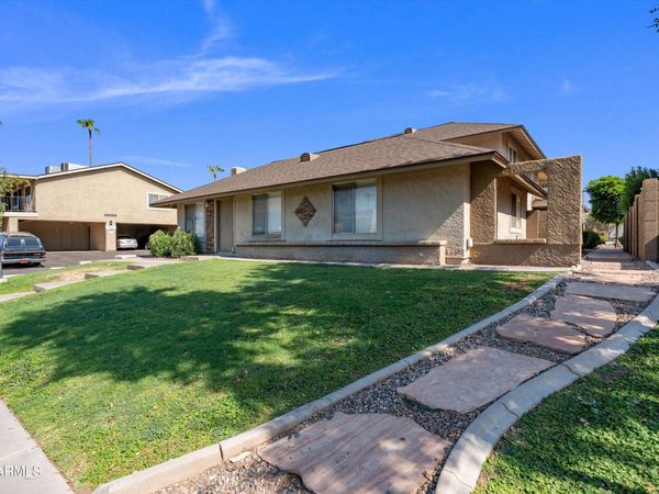 8524 E BELLEVIEW Street, Scottsdale, AZ 85257