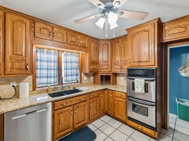 308 Union Street, Bellevue, OH 44811 Photo 14