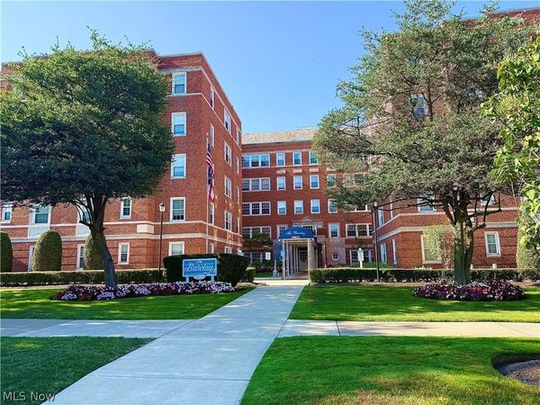 19015 Van Aken Boulevard , Shaker Heights, OH 44122
