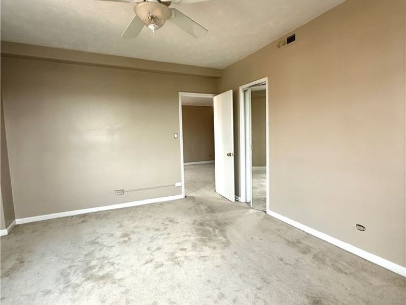19015 Van Aken Boulevard, Shaker Heights, OH 44122 Photo 10