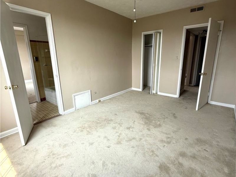 19015 Van Aken Boulevard, Shaker Heights, OH 44122 Photo 11