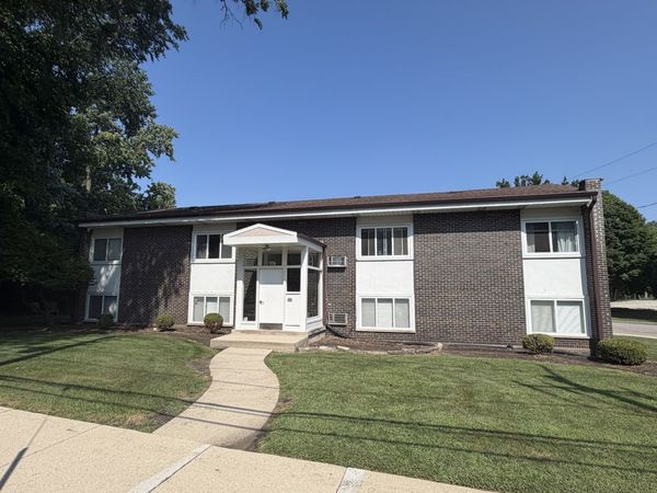 440 Lorraine Street , Unit 2S, Glen Ellyn, IL 60137