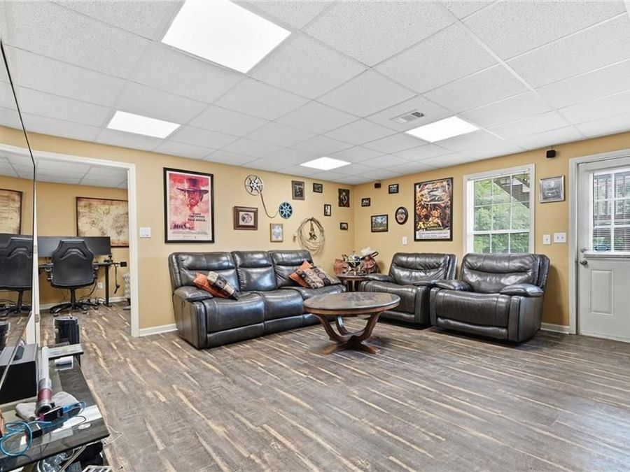 Property Image 37