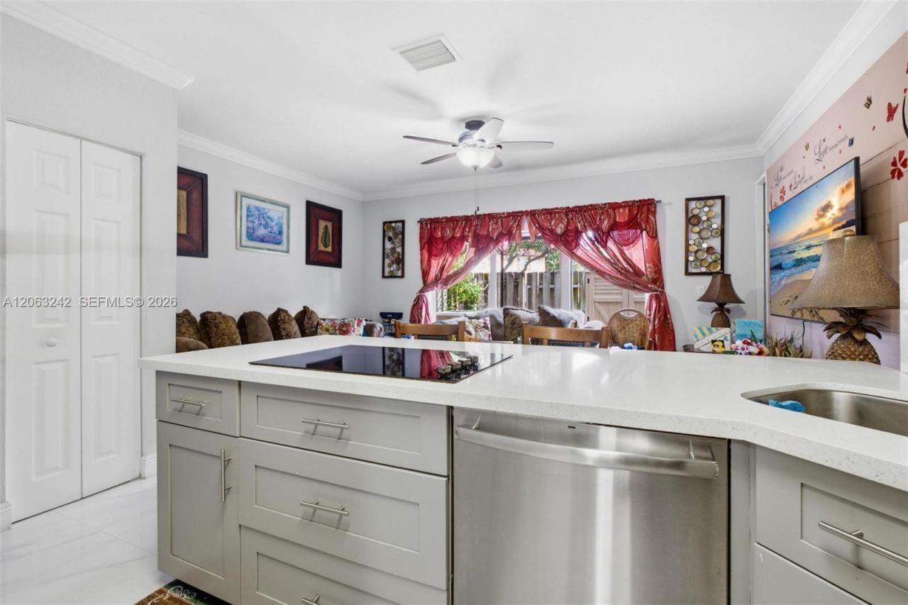 3365 NE 14th Dr, Unit 104-16, Homestead, FL 33033 Photo
