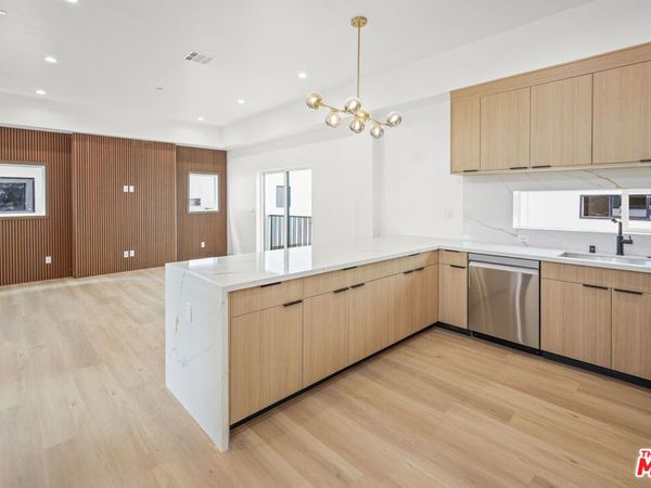 11006 Hortense Street, Unit 1/2, North Hollywood, CA 91602