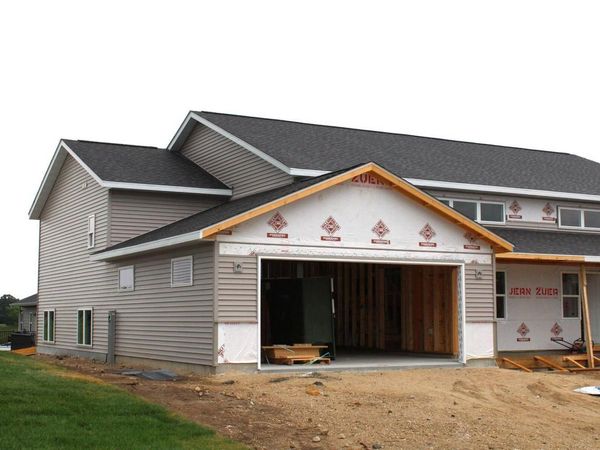 937 Drumlin COVE, Kewaskum, WI 53040